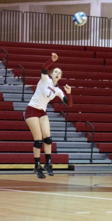 Danielle Towslee ‘15 serves the ball for Lafayette.